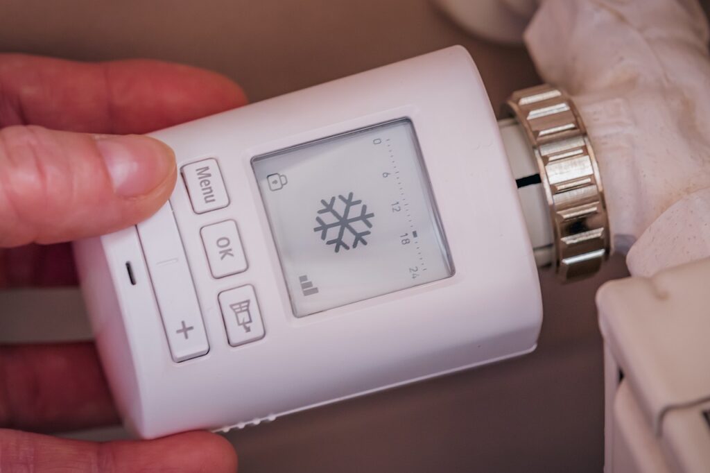 energy-saving-7437567_1280-1024x682