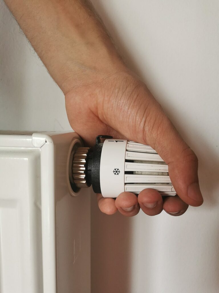 radiator-7107081_1280-768x1024